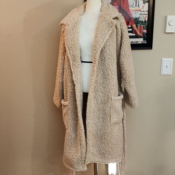 Adrienne Vittadini Teddy bear fleece robe - Picture 2 of 5